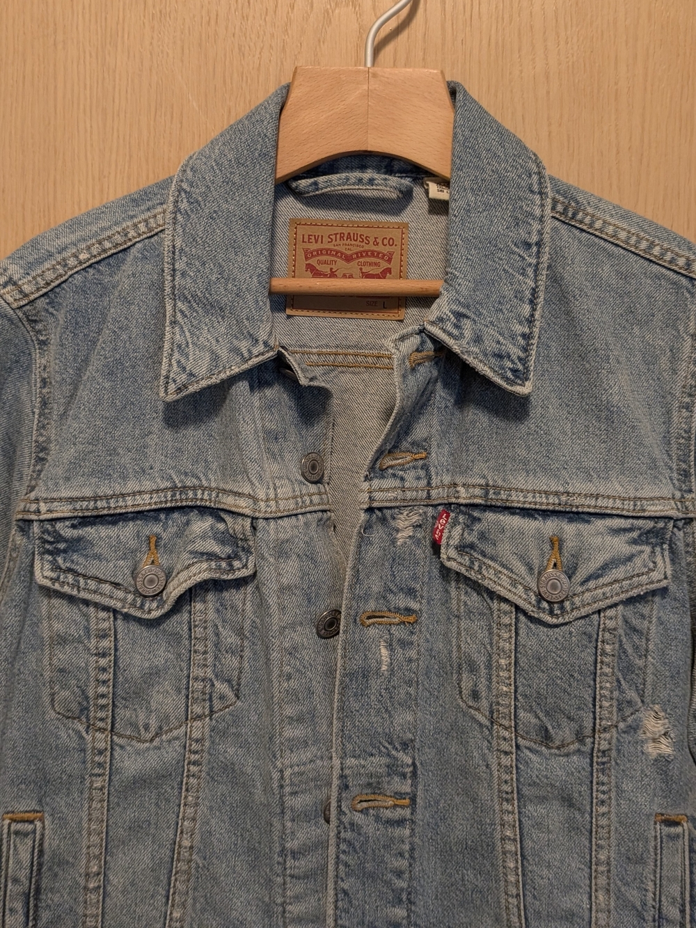 Levi's Women's L Classic Denim Jacket, Distressed - Picture 10 of 15